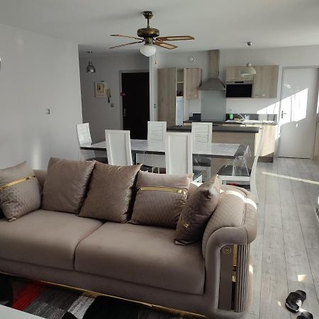 Grand Et Superbe Appartement Proche Paris Creil Exteriör bild